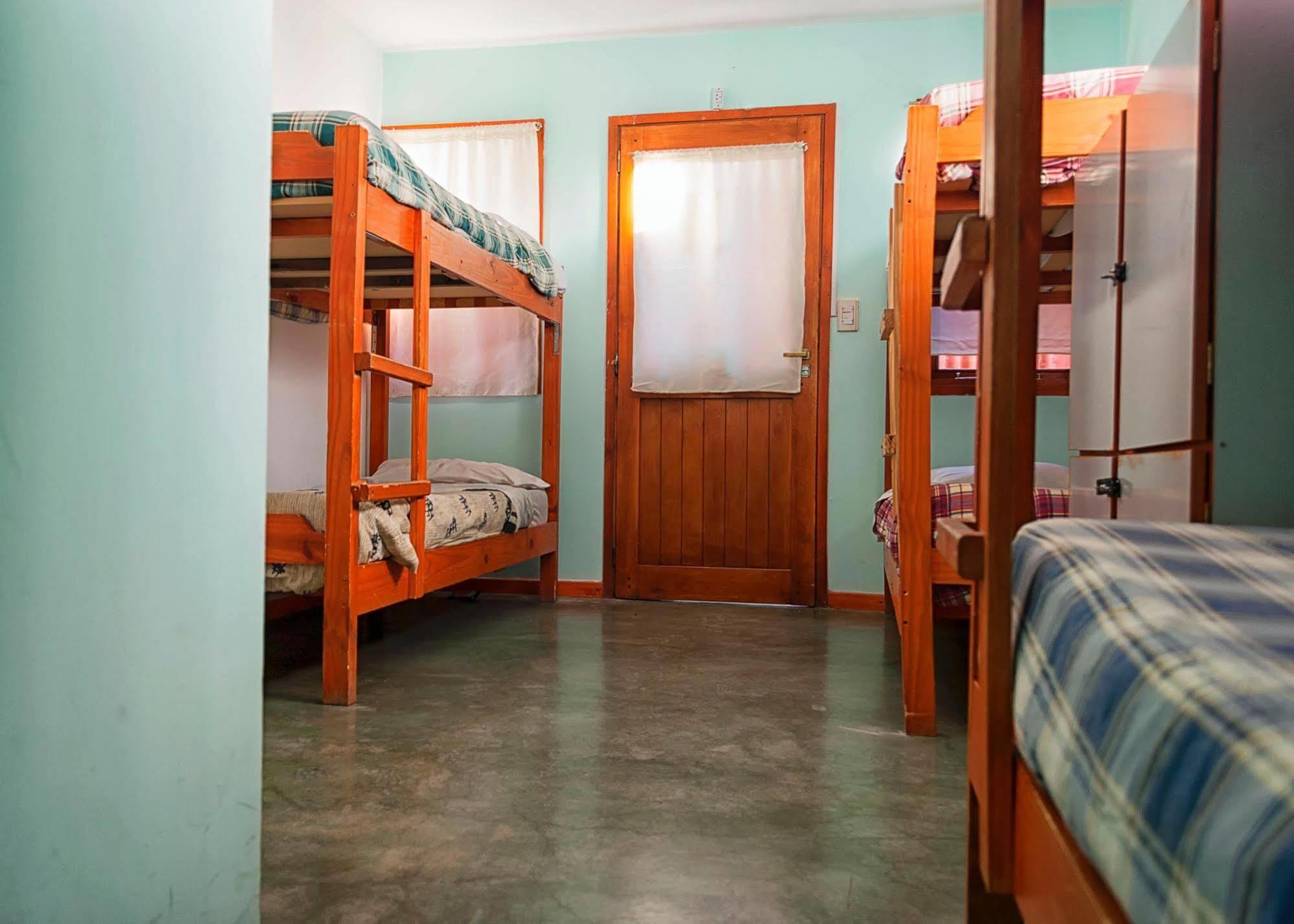 Hostel Los Cormoranes Ушуая Екстериор снимка
